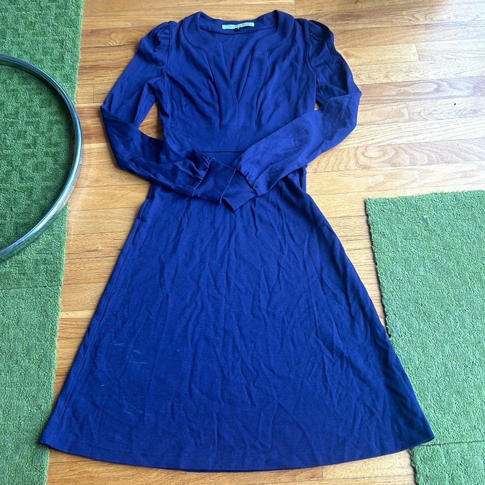 DVF beautiful flattering blue purple wool dress